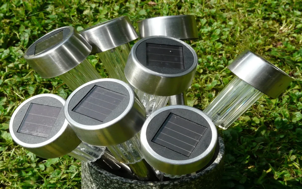 Éclairage hybride : l'équilibre entre l'énergie renouvelable et l'éclairage